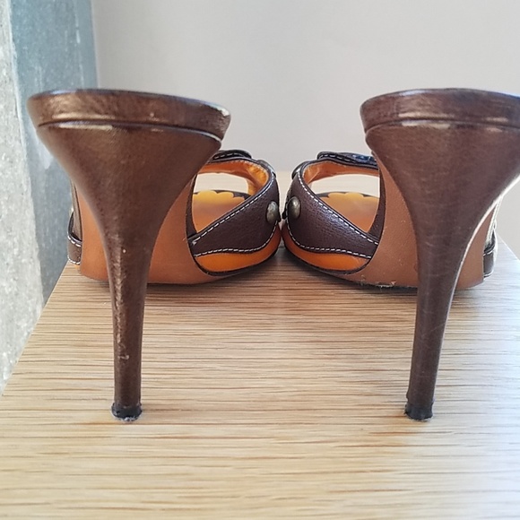 Moschino - Picture 3 of 4